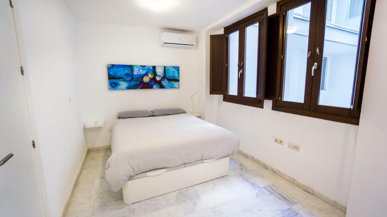 Rentalsevilla Espacioso Duplex En La Puerta Real Екстериор снимка
