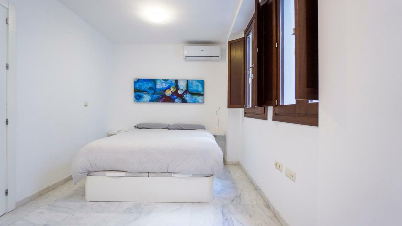 Rentalsevilla Espacioso Duplex En La Puerta Real Екстериор снимка